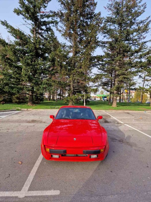 Ретро автомобил Porsche 944 S под наем