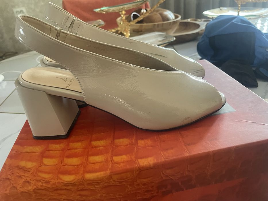 Обувь женская 40 размер