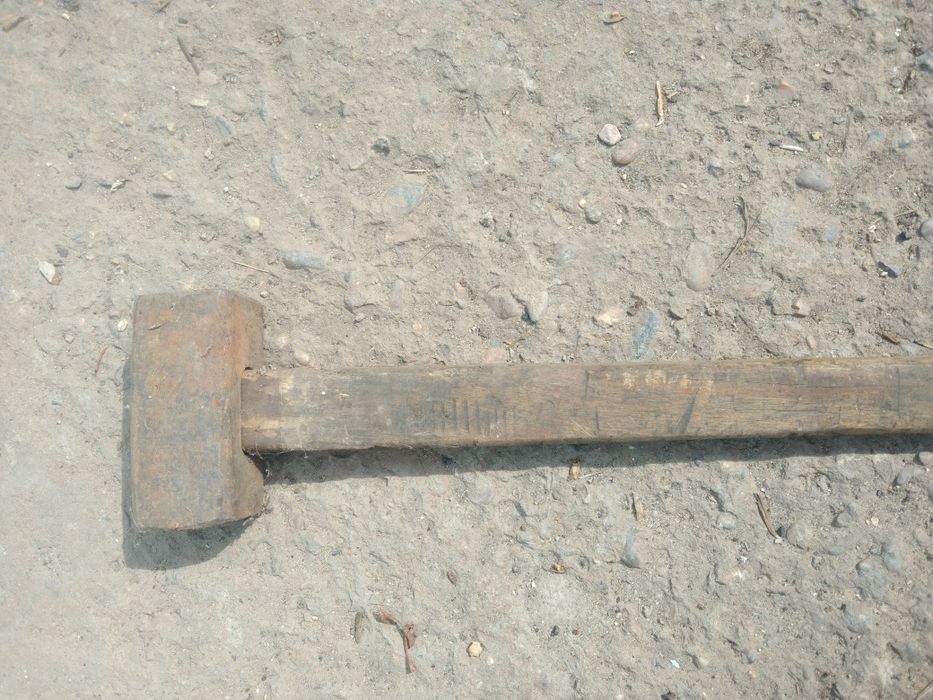 Продам топоры разные