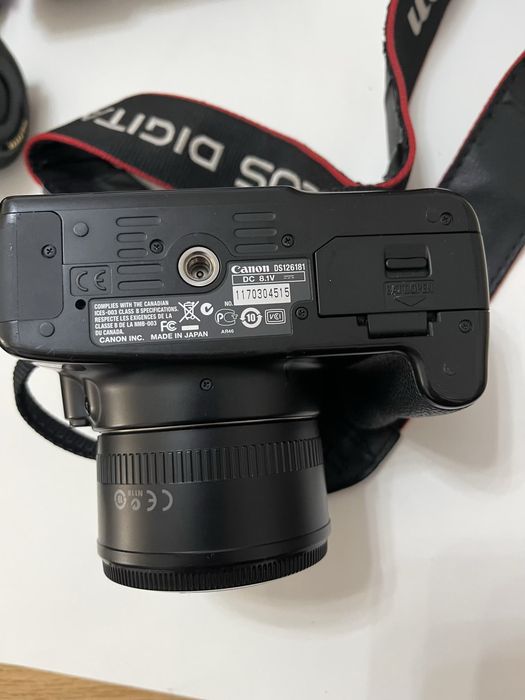 Accept o oferta de pret! Aparat foto profesional Canon EOS Rebel XSi cu tot setul!