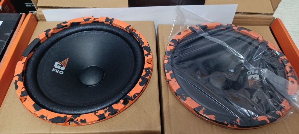 Avto kalonka Midbass