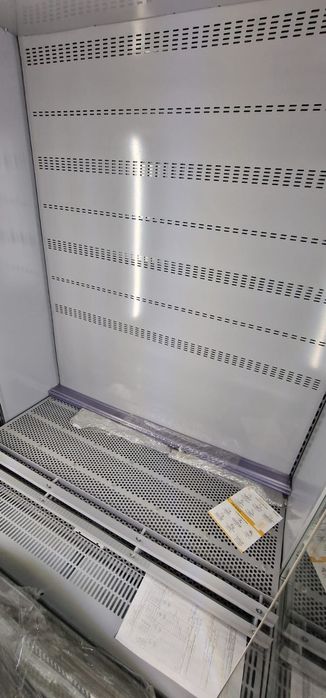 Vitrina frigorifica legume fructe lactate mezeluri