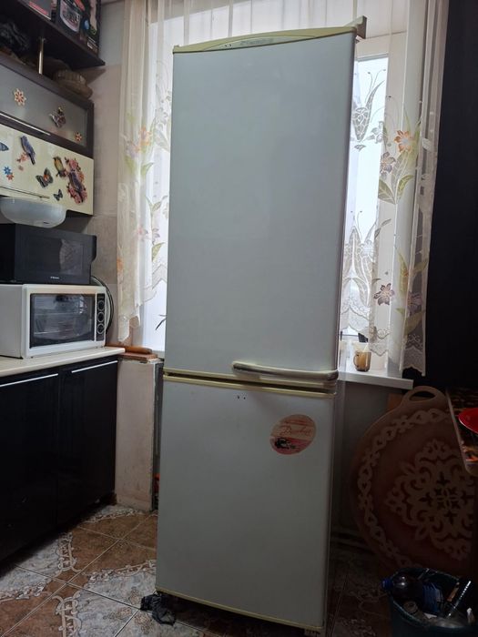 Холодильник рабочий