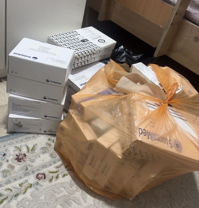 Продам стомные мешки Coloplast
