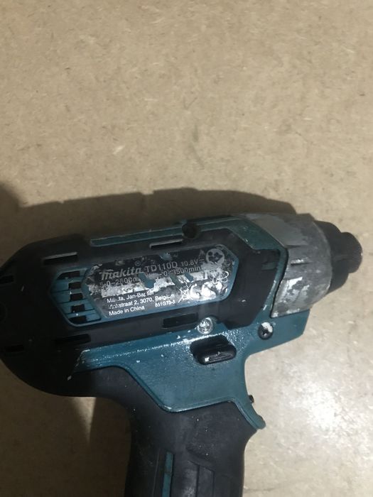 Masina insurubat Makita TD 110D 10,8v incompleta