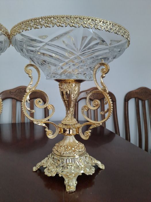 Продам хрустальные вазы