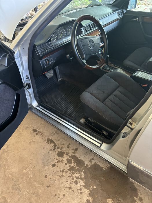 Мерседес Бенз W124