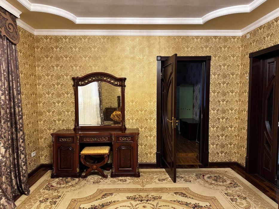 Chirchiq A.Navoiy shox kochasida 5,0 sotix xovli sotiladi