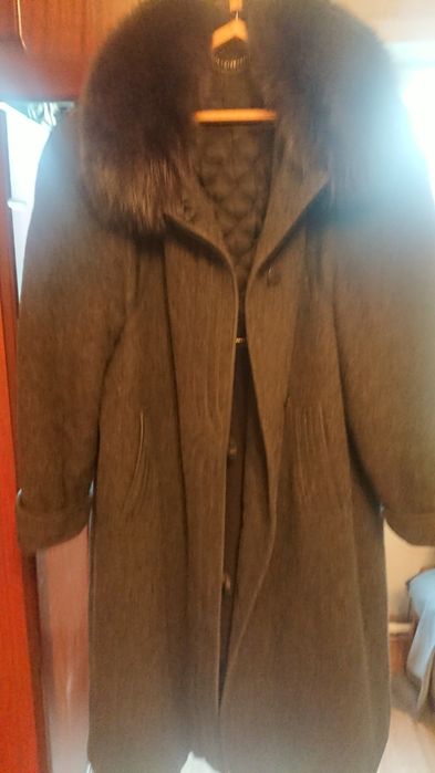 Продам женское пальто