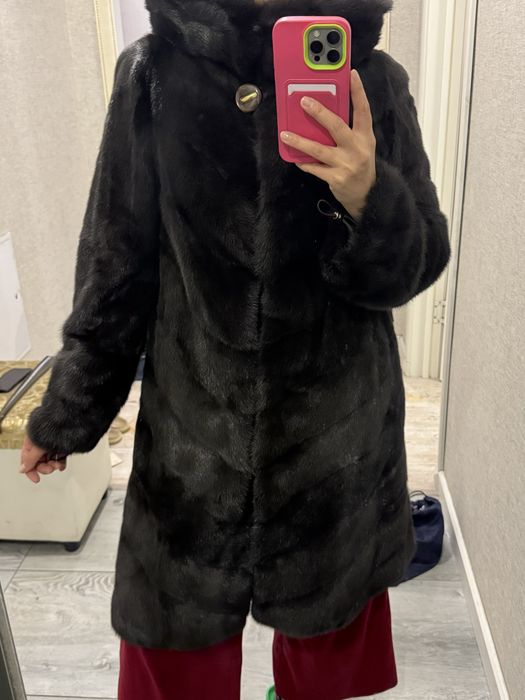 Продам норковую шубу