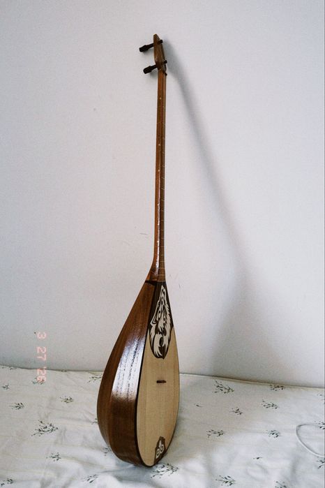 Домбыра сатылады