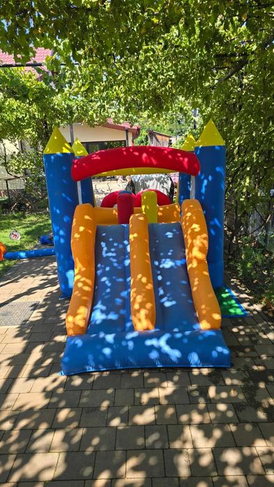 Castel Gonflabil pentru copii 2-8 ani