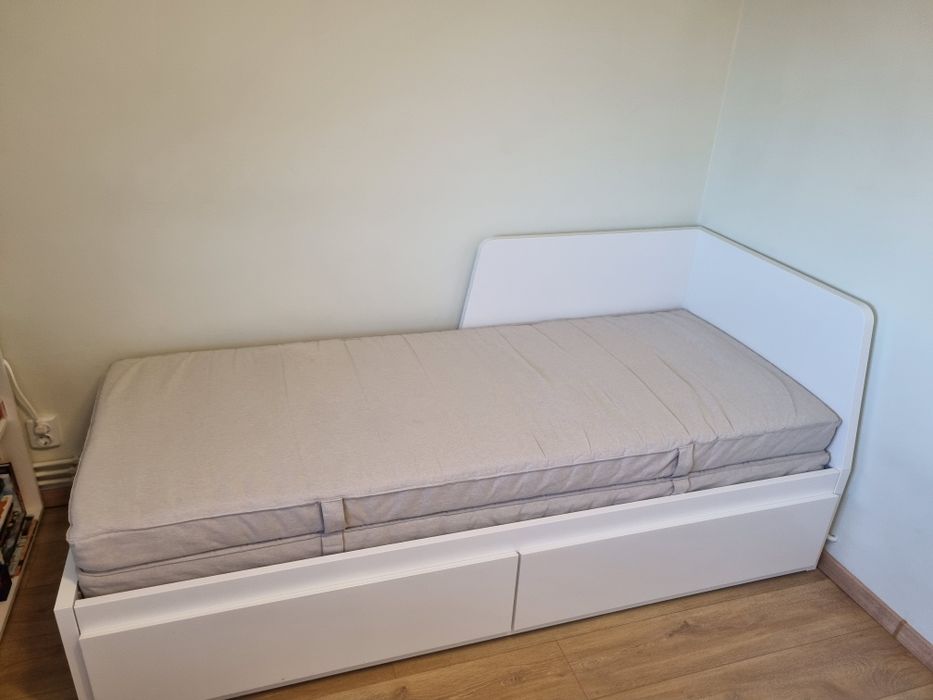 Pat/Divan Ikea cu spătar pe dreapta sau stânga