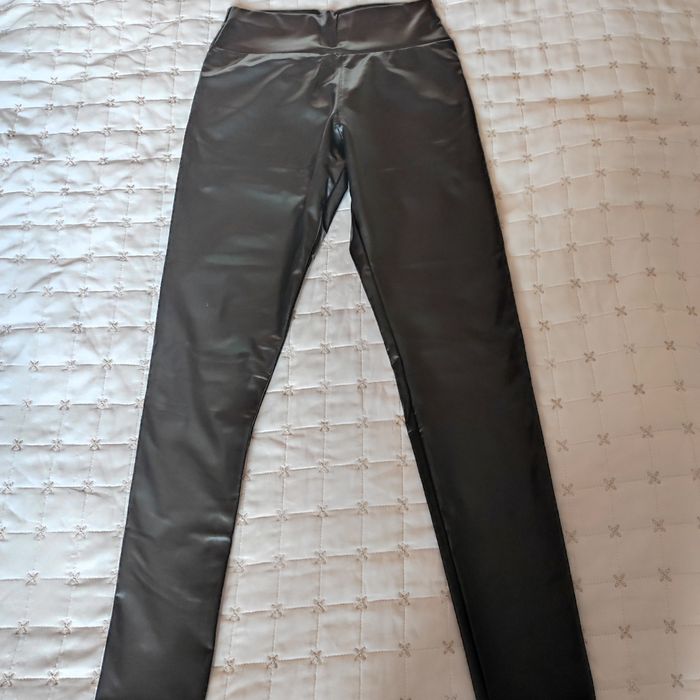 Дамски кожен клин