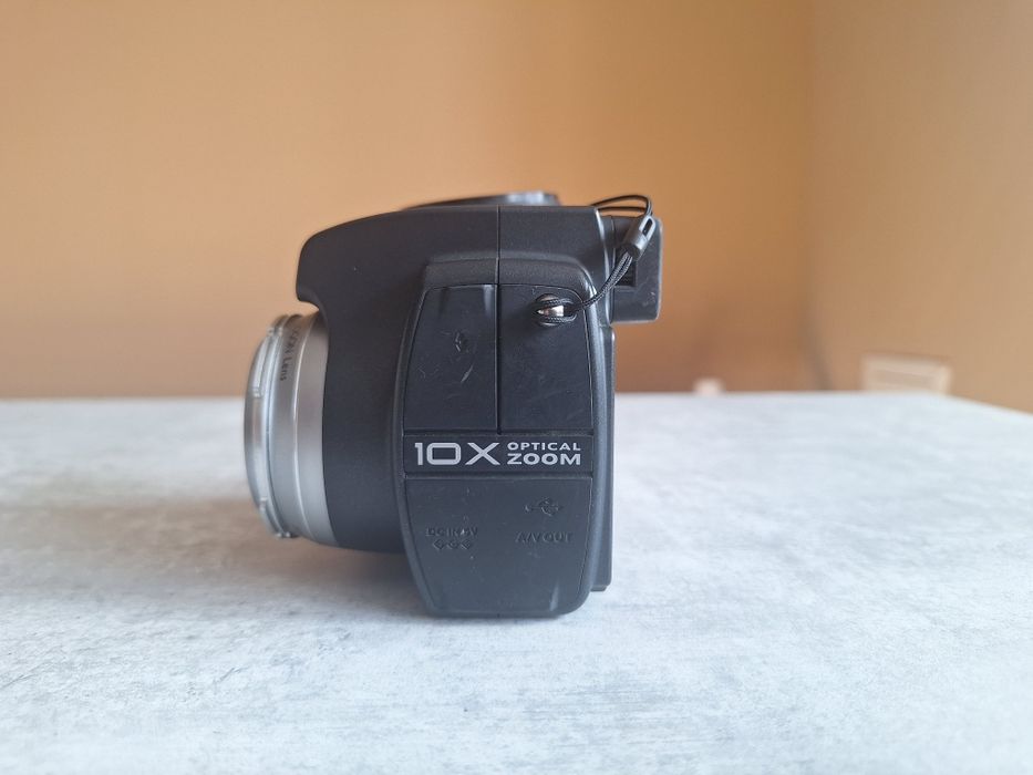 Kodak Easyshare DX6490 дигитална камера със зарядно и карта памет
