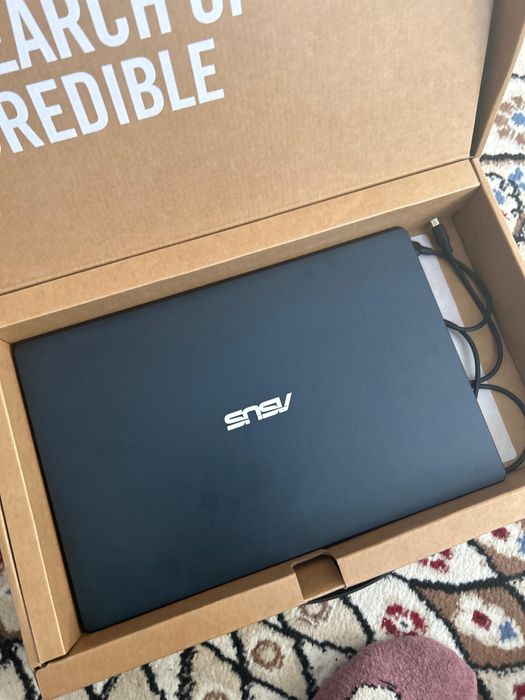 ноутбук.         .