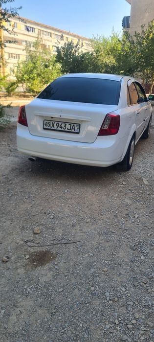 Shevralet Lasetti 1.8
