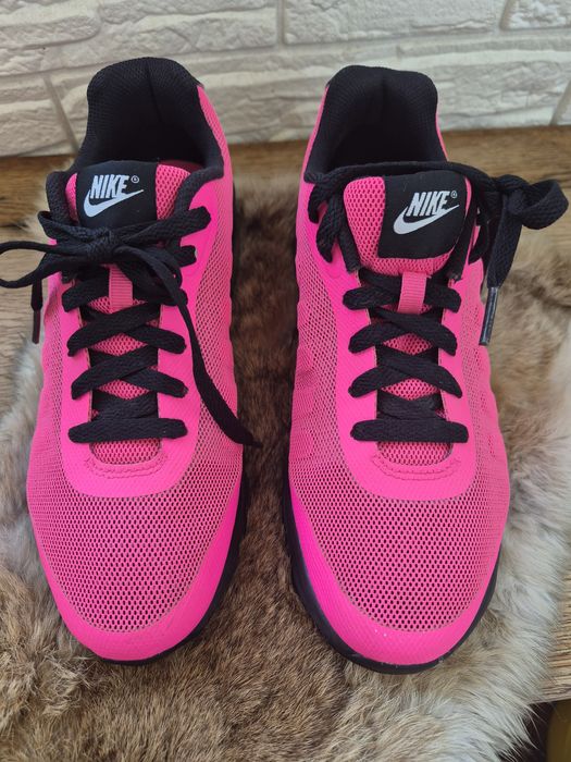 Nike air max invigor