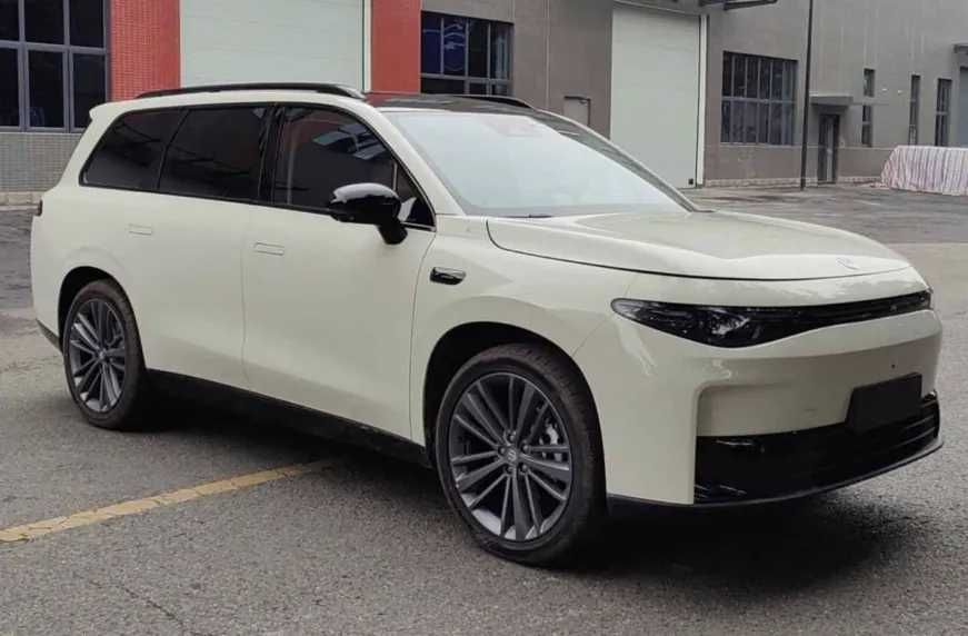 LEAPMOTOR C16 pod zakaz