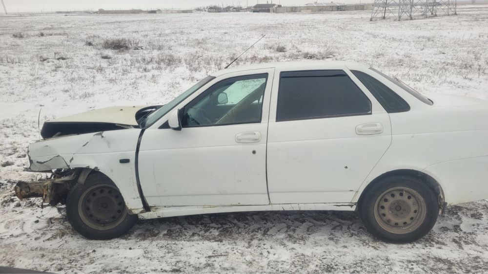 Приора 1  2013года