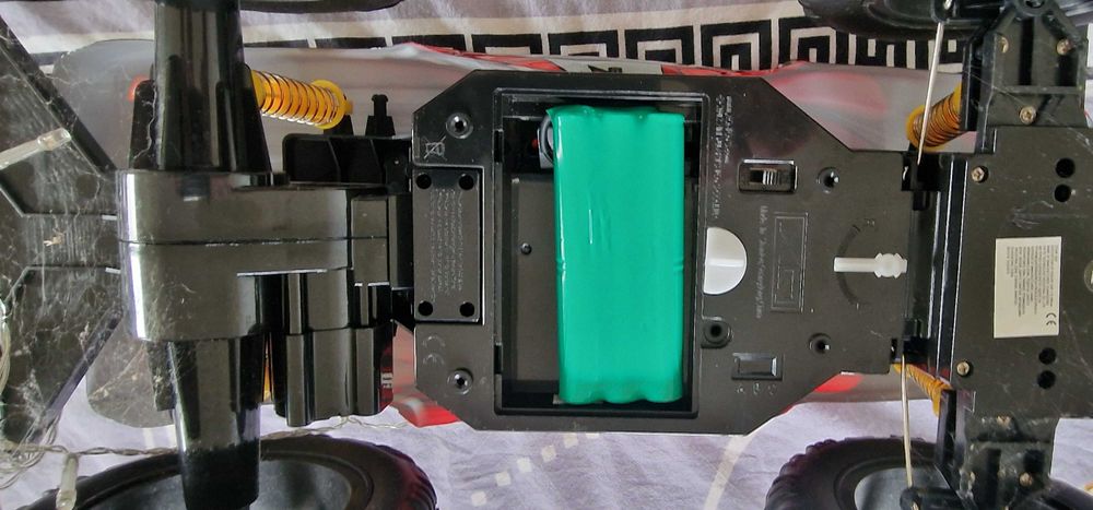 Количка с дистанционно WildMax