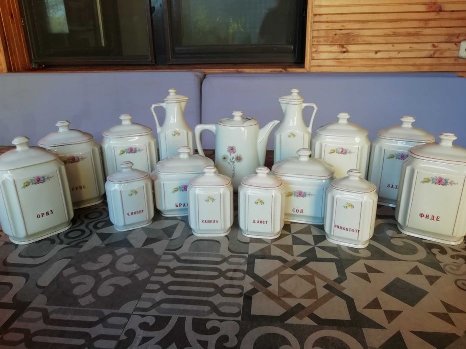 Буркани за подправки