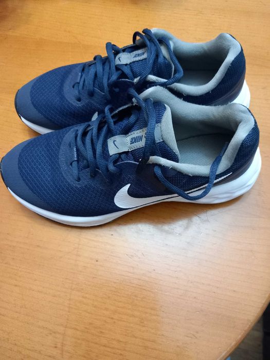 Маркови маратонки NIKE, номер 37,5