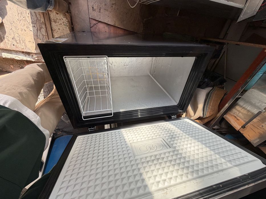 Продам морозильный ларь Muxxed BD-218 (218 л)