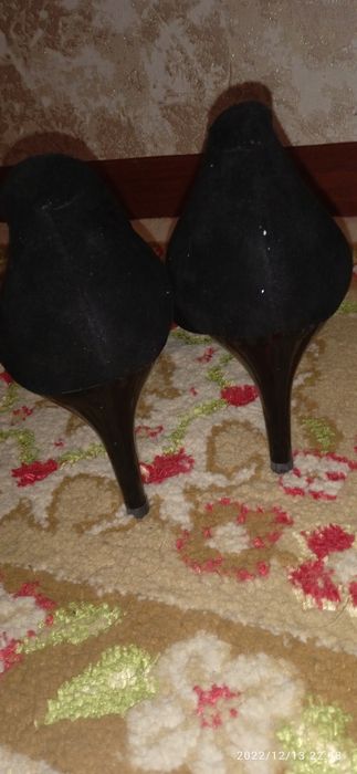 Продам туфли замшевые