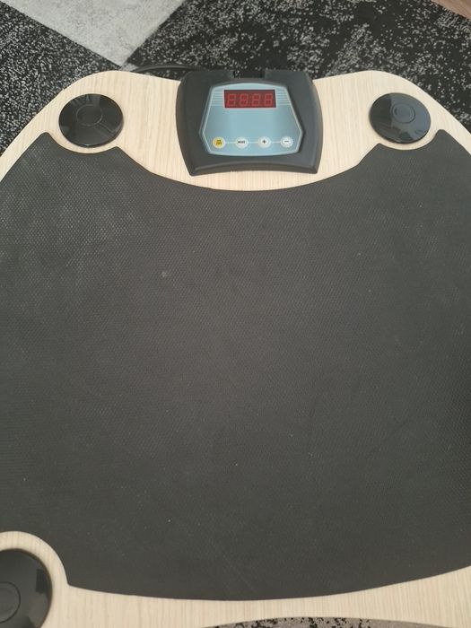 Aparat fitness cu vibrații