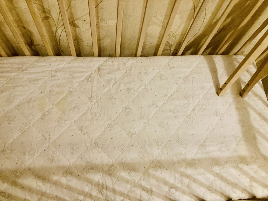 Продам детскую кроватку