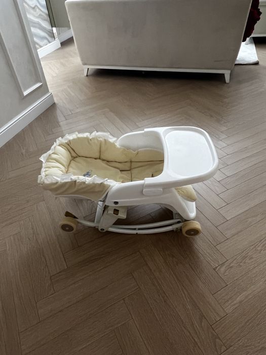 Детский стульчик для кормления