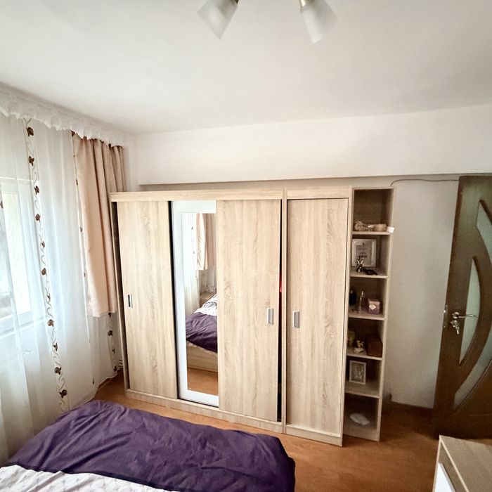 Vand Apartament 2 camere