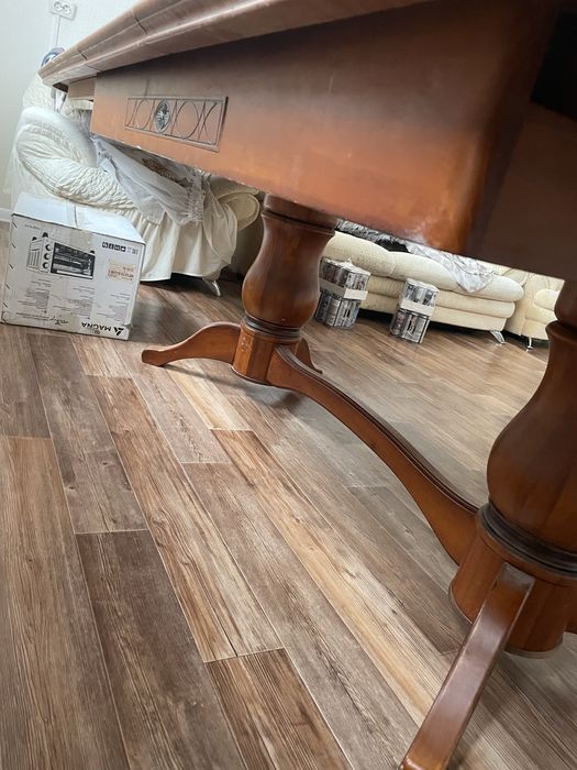 Продам стол, 4 метра