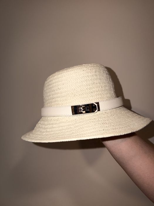 Дамска шапка Hermes
