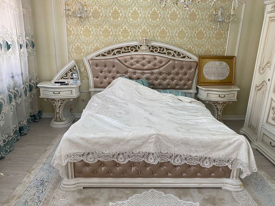 Продам спальный гарнитур