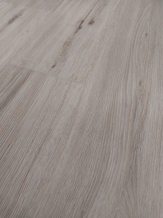 Ламинат б/у 54кв.м. Пролежал недолго.