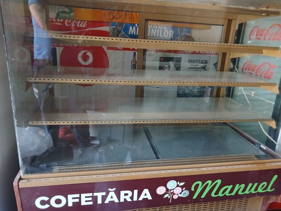 Vand vitrina frogorifica
Vând vitrină frigorifică profesională marca MAWI, model WCHN 1.4/0.9/PR, ideală pentru magaz