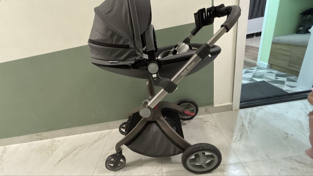 Коляска hotmom