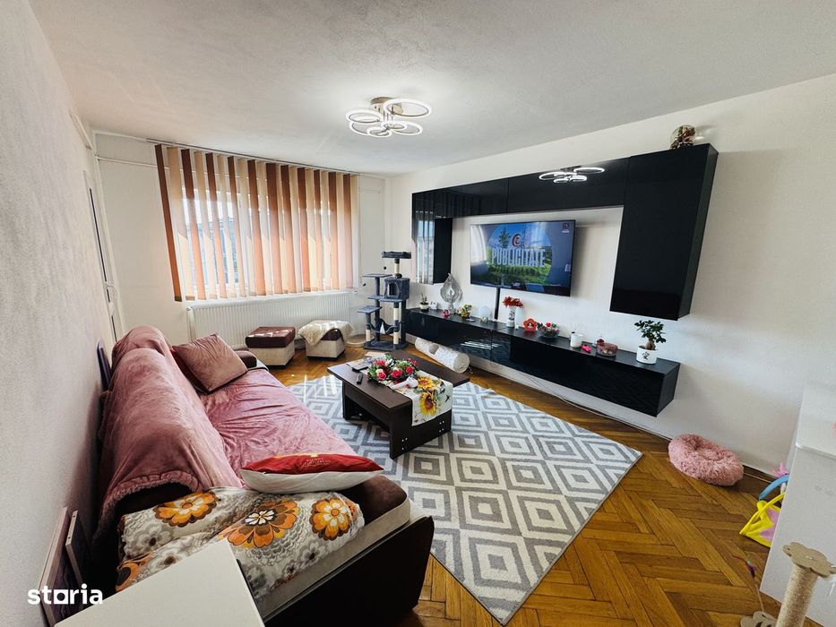 Apartament 3 camere decomnadat Alfa