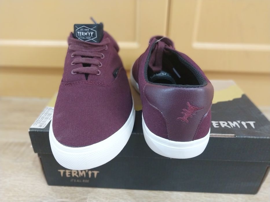 Кеды абсолютно новые в коробке