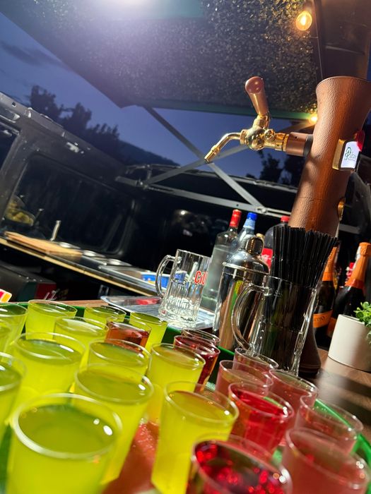 Bar mobil pentru evenimente de inchiriat