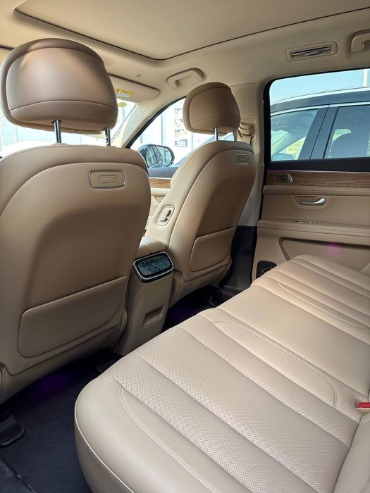 AITO M7 2025 5seats 6seats от 40.000$ до 50,000$