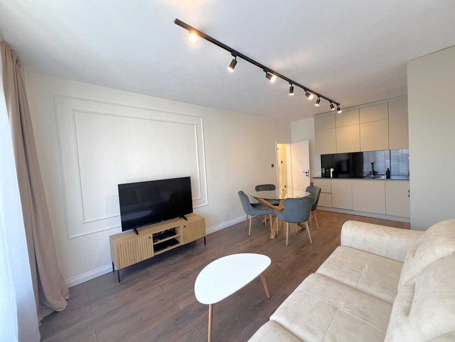 Продава се Тристаен апартамент в София, Гео Милев - 98 кв.м за 1684 €/кв.м - Снимка #2