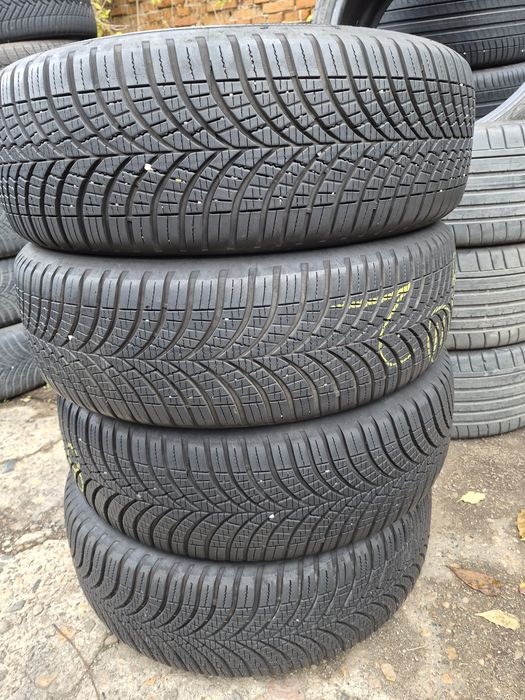 4бр. 225 60 18 Goodyear всесезонни.