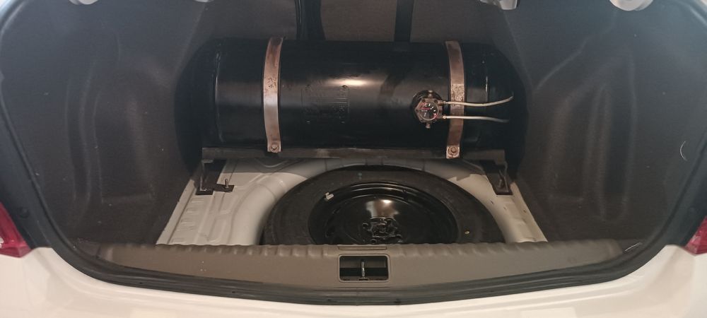 Cobalt 4-поз,автомат сотилади.