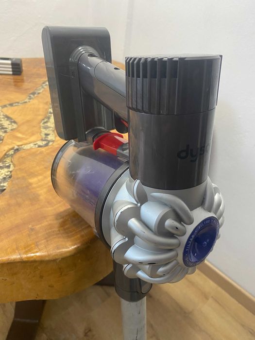 aspirator dyson v6