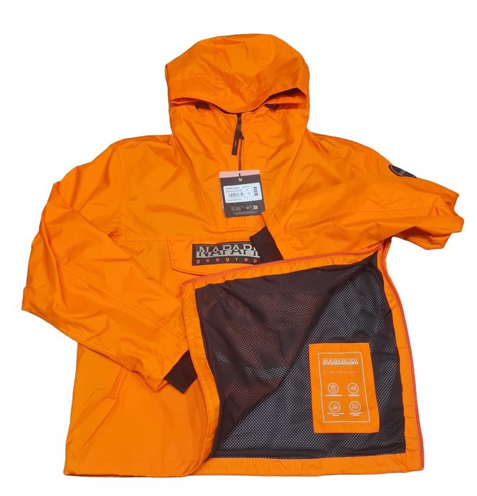 Мъжки Анурак Napapijri Rainforest Next

Чистоo ново с етикет. 

Размер