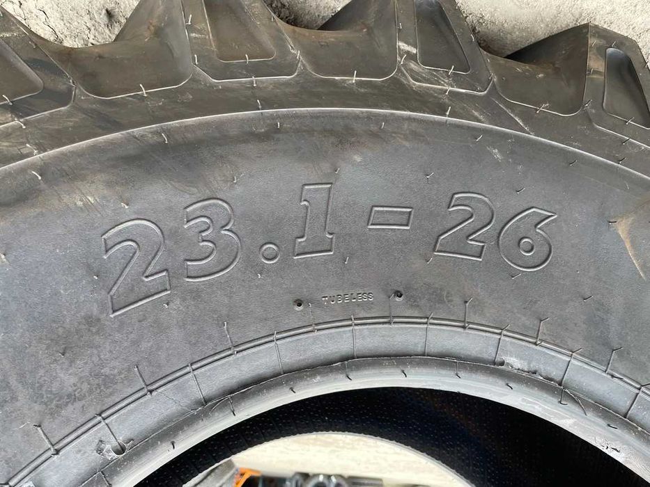 Cauciucuri noi 23.1-26 cu 14 pliuri marca BKT pentru combina