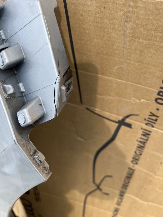 Renault Megane 2018 десен калник и ляв калник